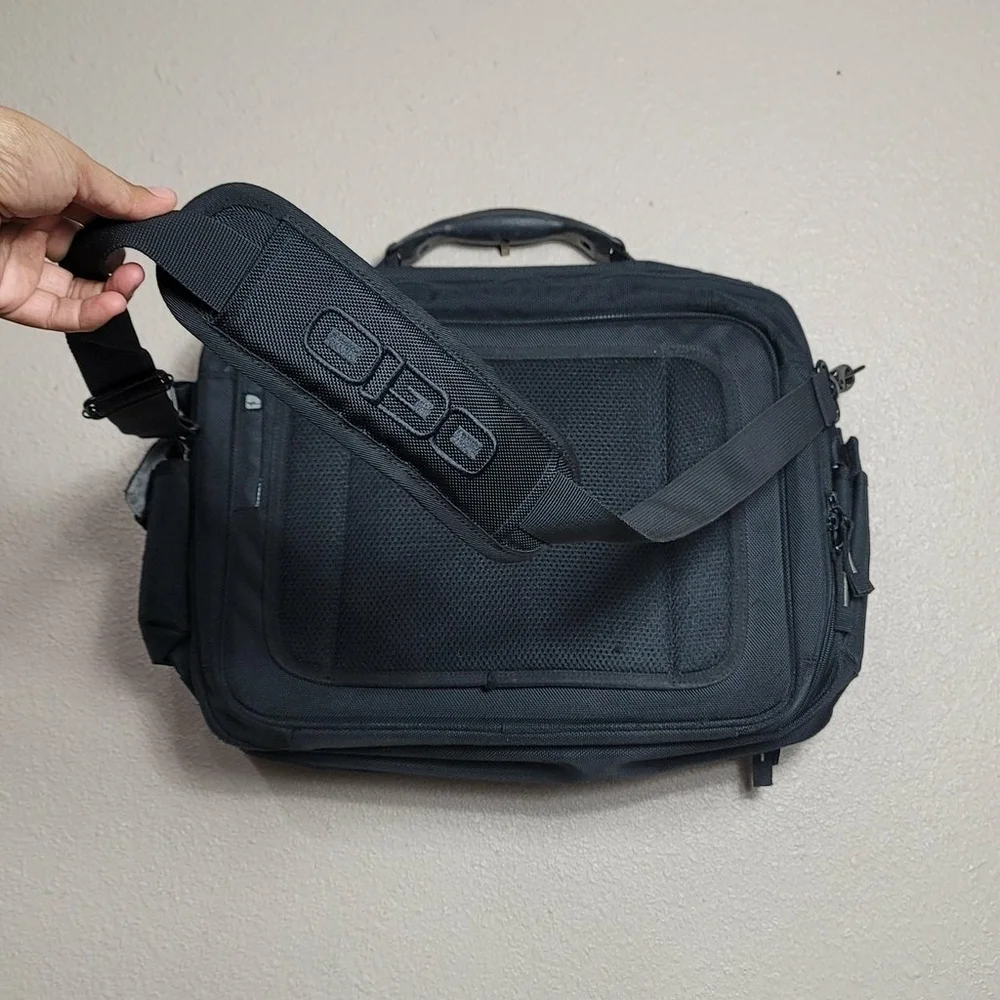 Charlotte Checkers OGIO Briefcase Shoulder Messenger Laptop Computer Black Bag